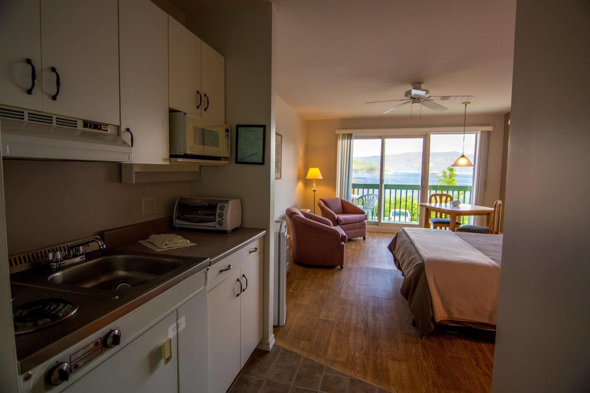 Chalets Condos Sur Le Fjord ลองส์-แซ็ง-ฌ็อง ภายนอก รูปภาพ